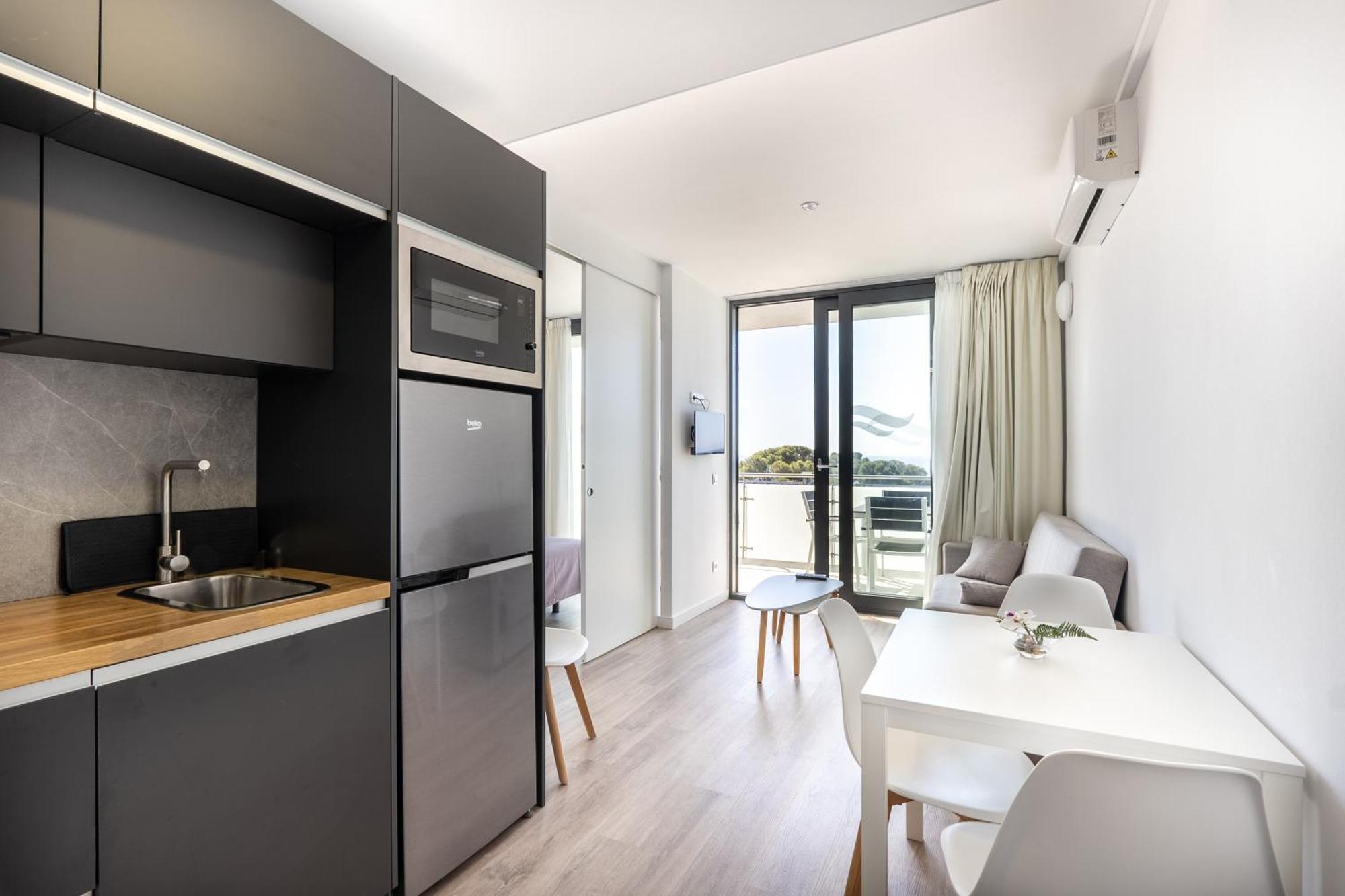 Aparthotel Comtat Sant Jordi 3*