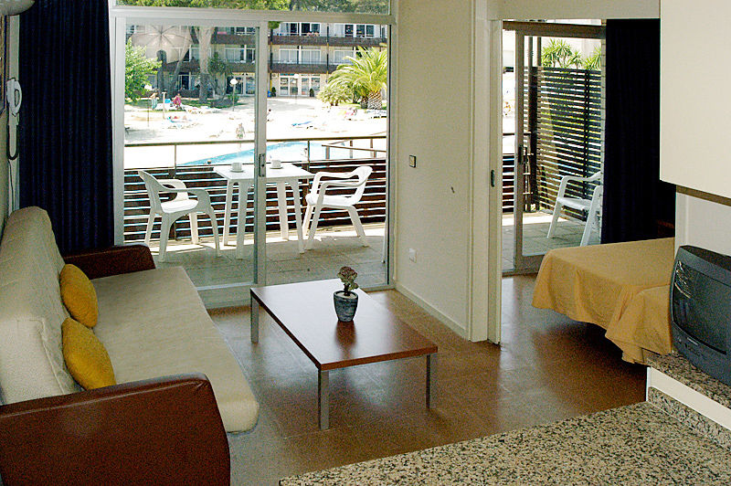 Aparthotel Comtat Sant Jordi 3*